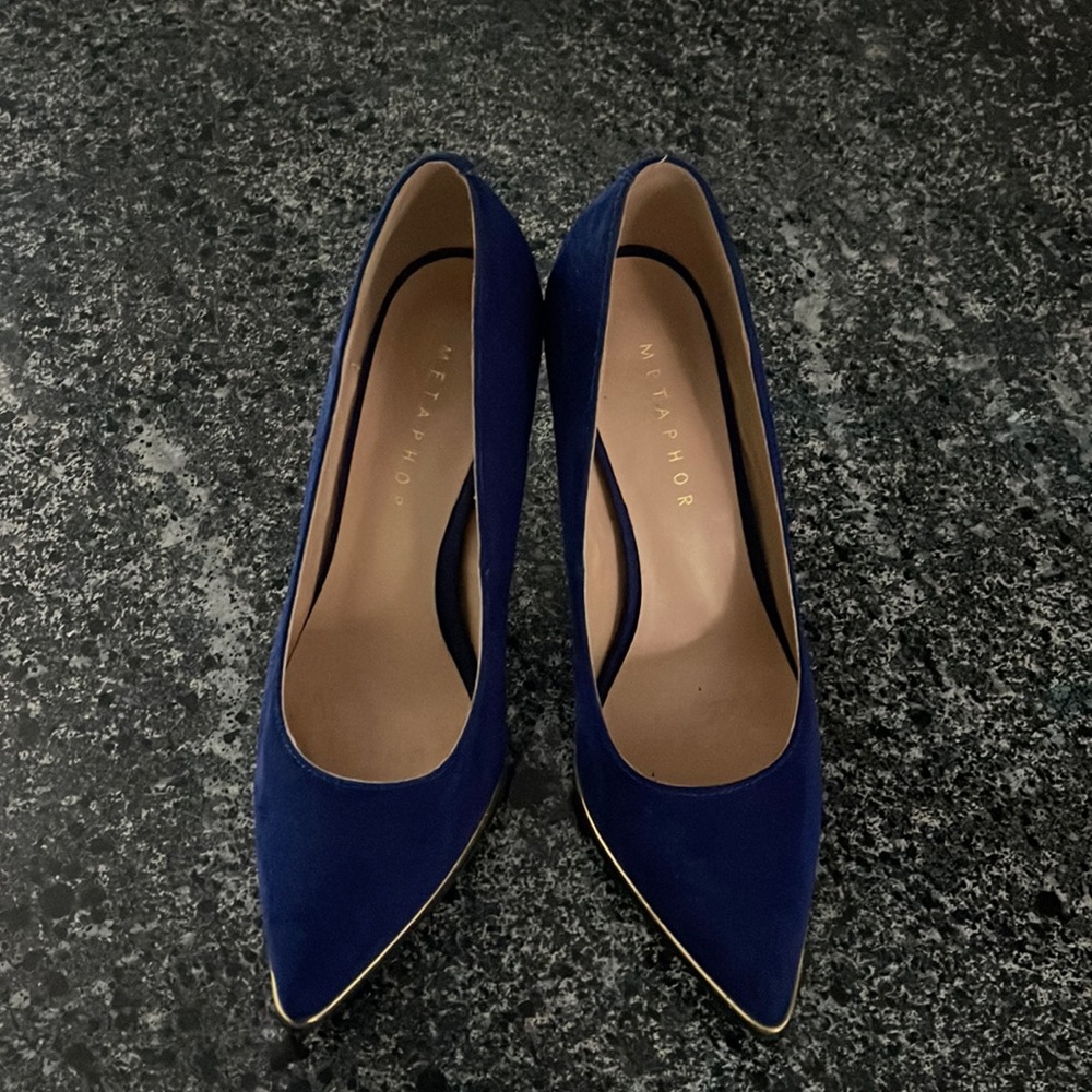 Metaphor heels
